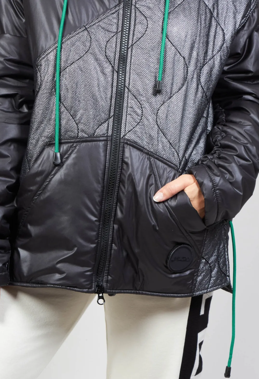 Malloni Jackets^Metallic Zip Up Jacket in Ortoclasio Black / Silver