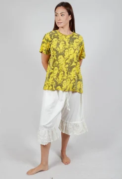 Magnolia Pearl Tops^Mural Frida T in Electric Sunflower