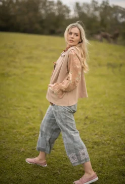 Les Ours Tops^Oeillet Blouse in Voile Fleur Macaron