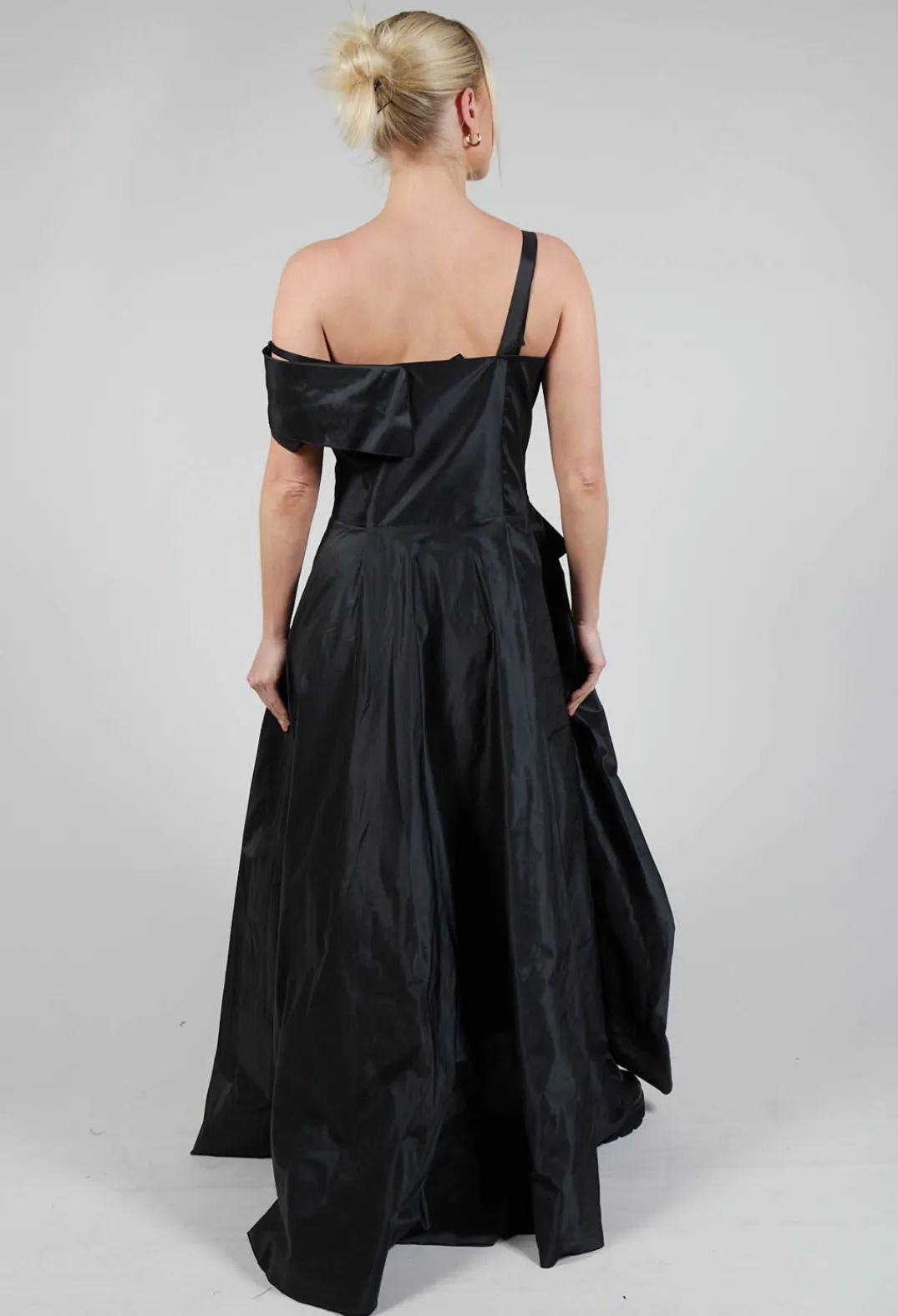 Xenia Design Dresses^ONGO Dress in Black