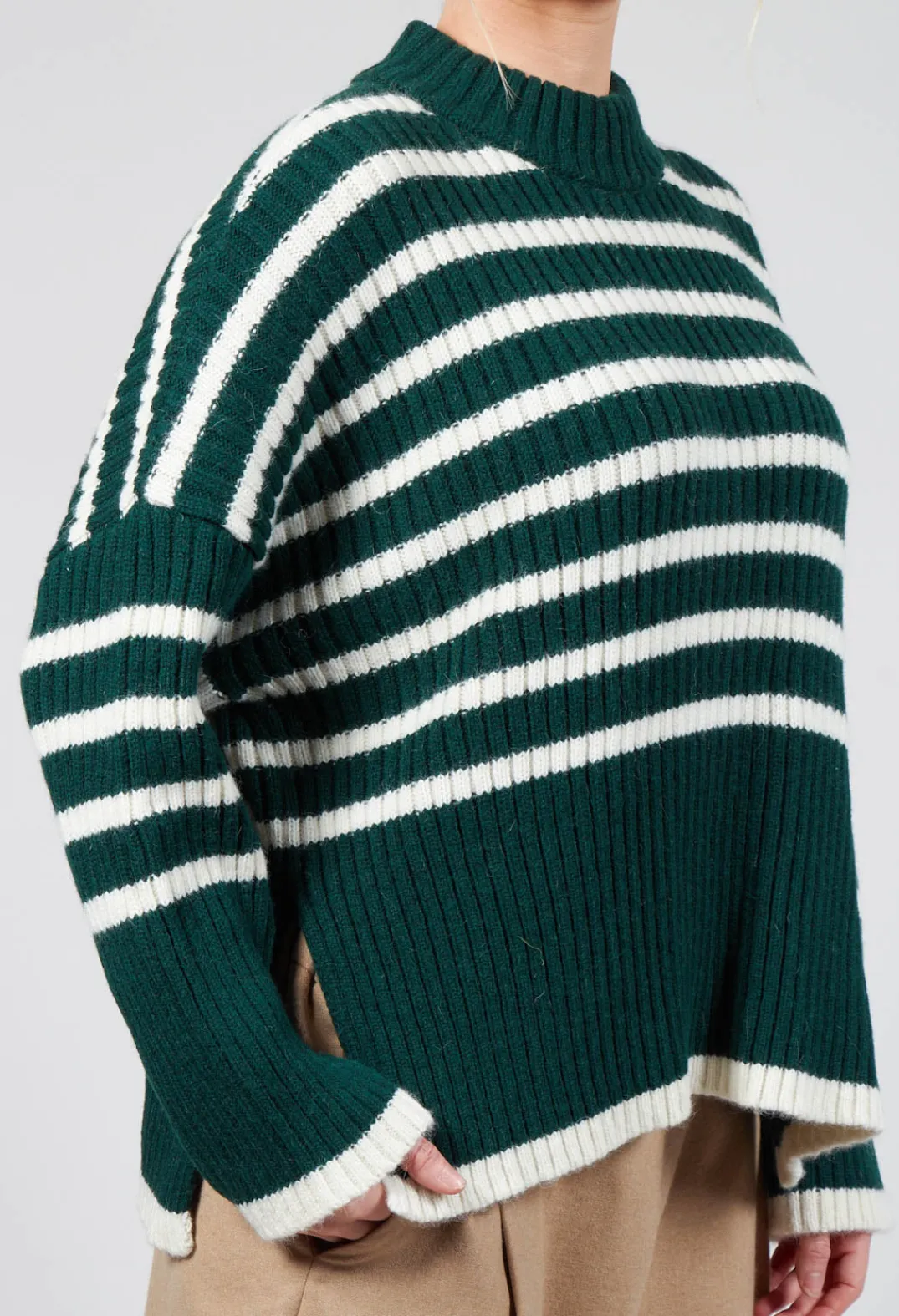 Collectors Club Jumpers^Oversized Pull with Green and Ecru Stripes