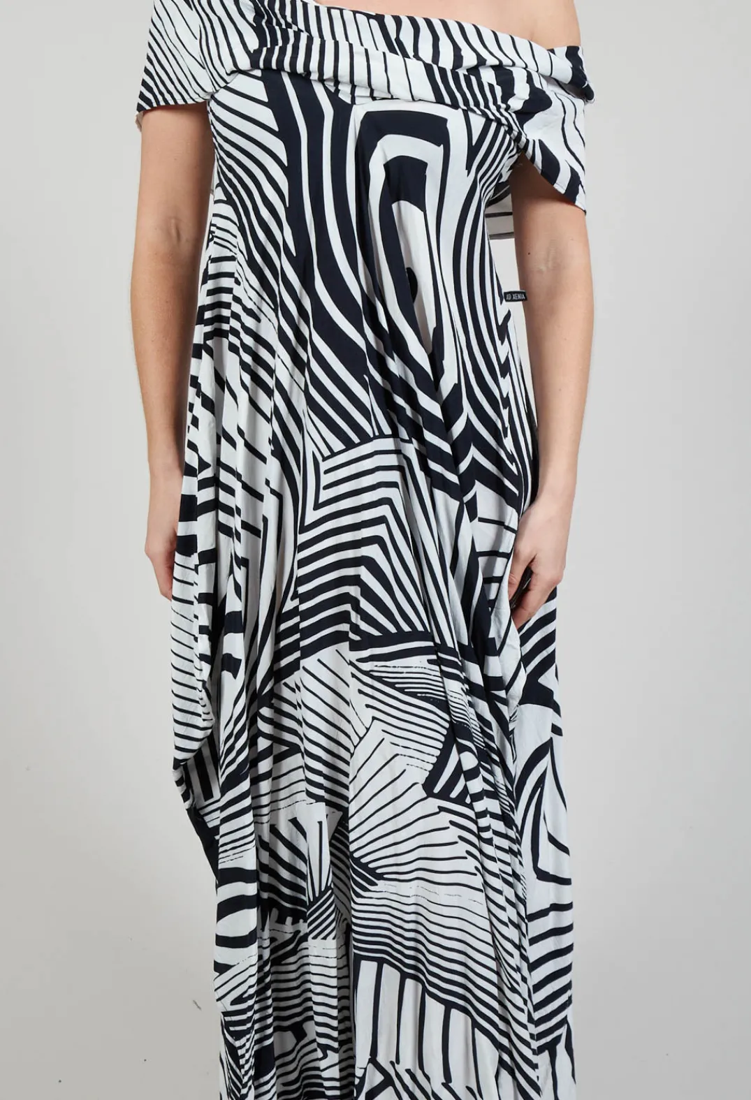 Xenia Design Dresses^PAKA10 Dress in White with Black