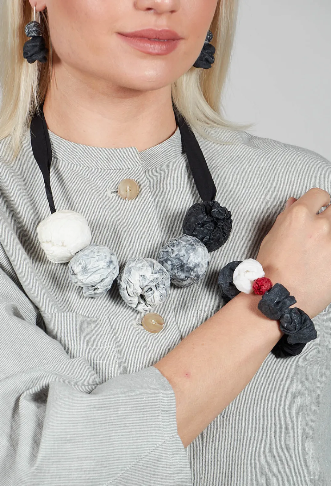 Alice Visin Bracelets^Paper Mache Bracelet in Grey/Black