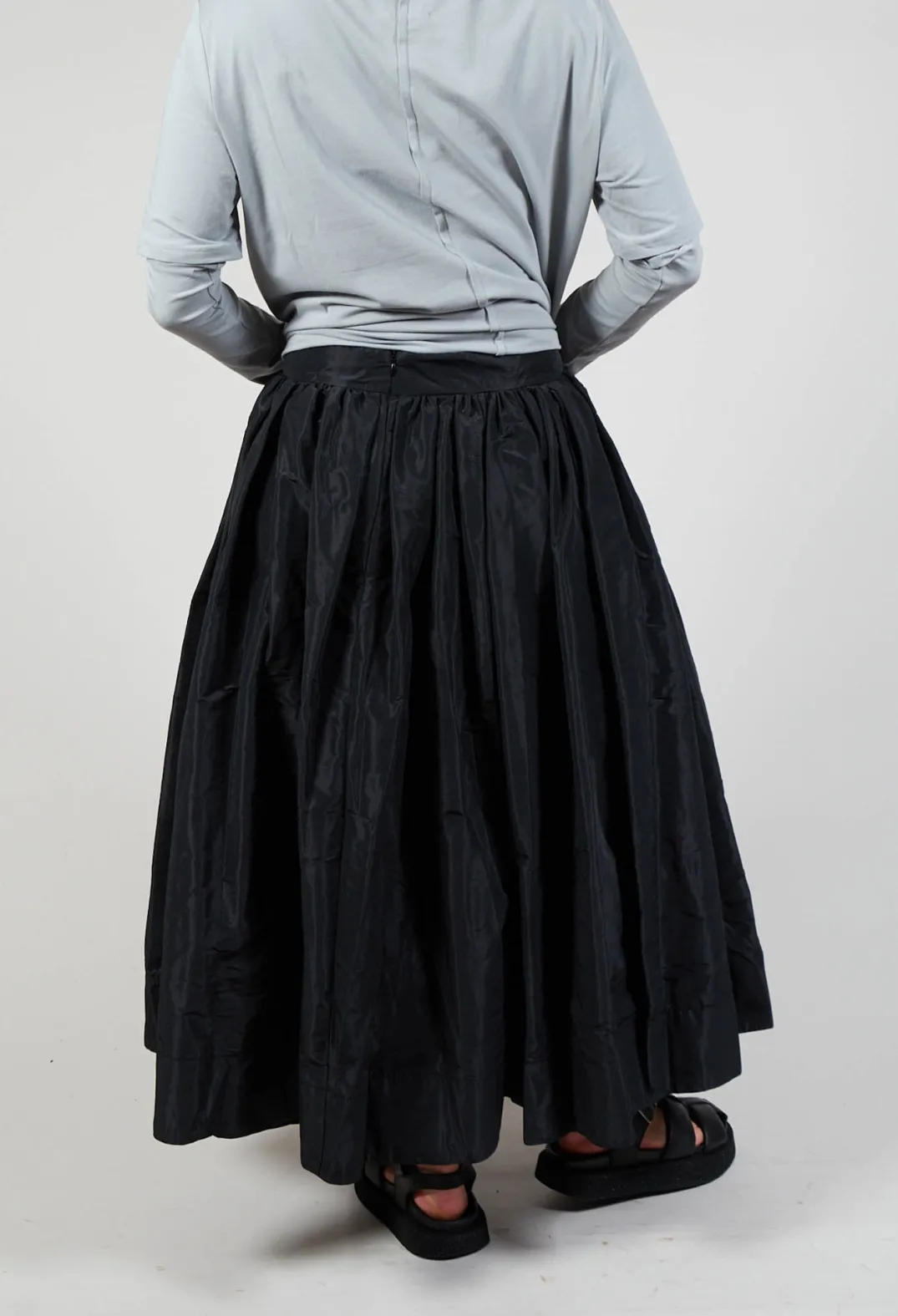 Pluslavie Skirts^Pleated Skirt in Black