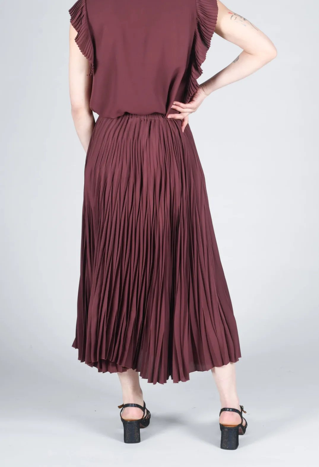 Beatrice B Skirts^Pleated Skirt in Cocoa