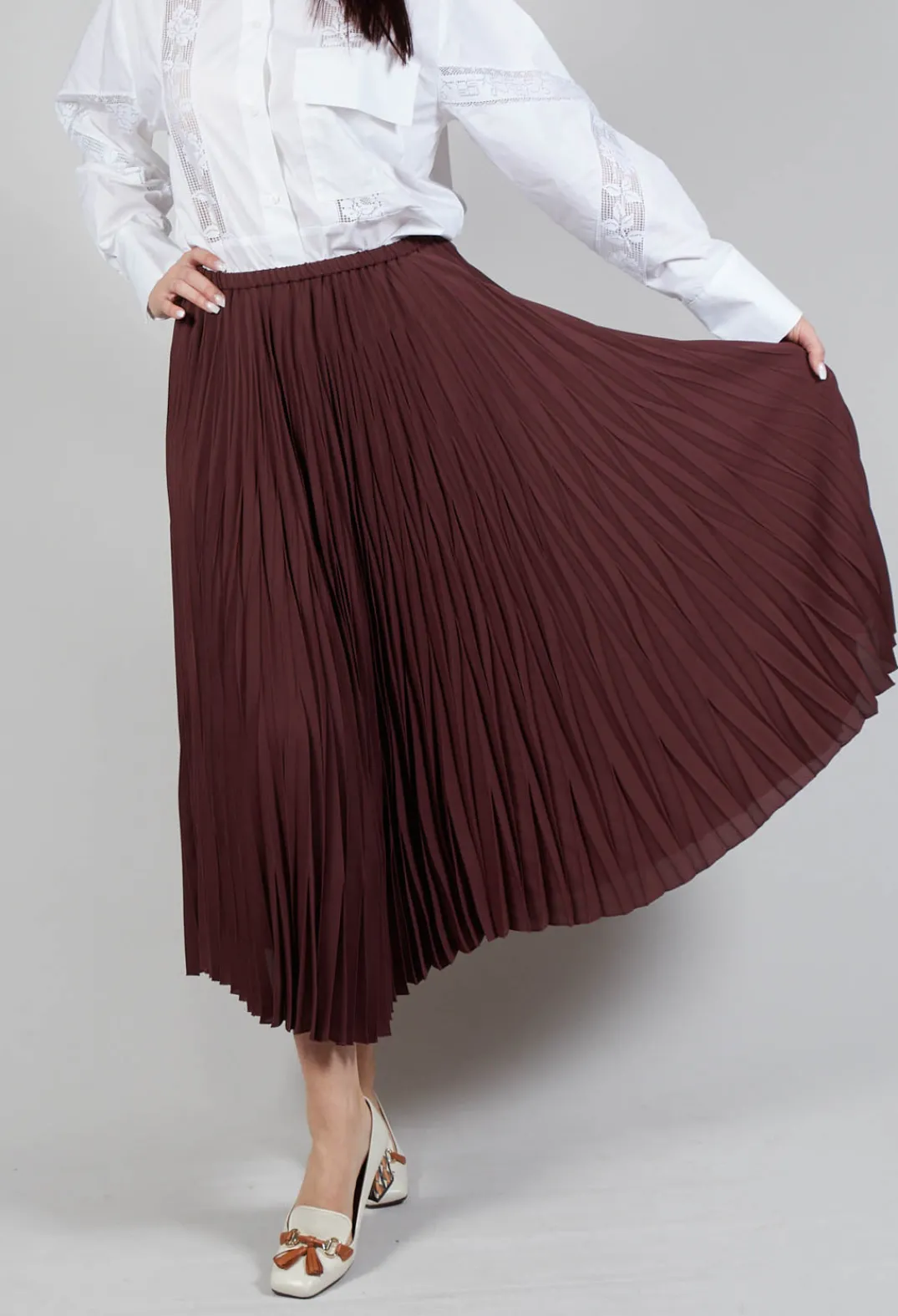 Beatrice B Skirts^Pleated Skirt in Cocoa
