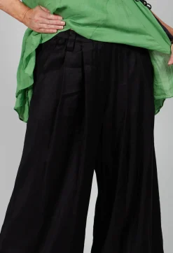 Les Filles d'Ailleurs Trousers^Pleated Wide Leg Trousers in Black