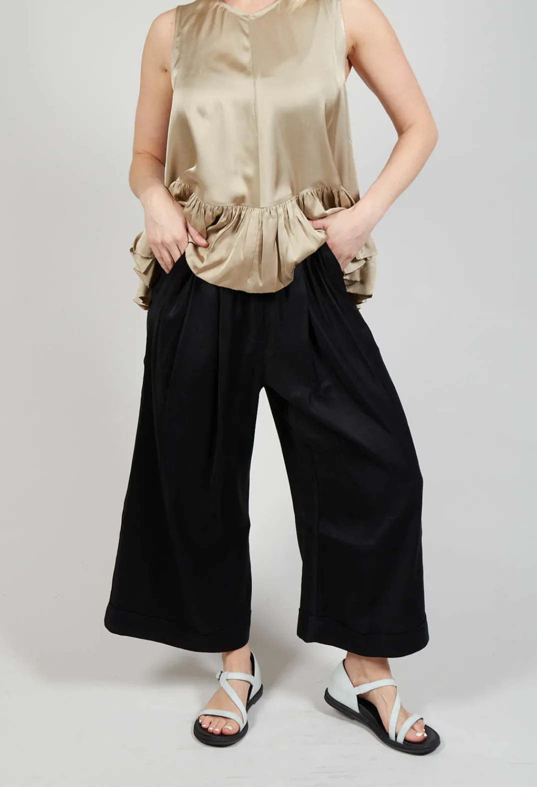 Les Filles d'Ailleurs Trousers^Pleated Wide Leg Trousers in Black