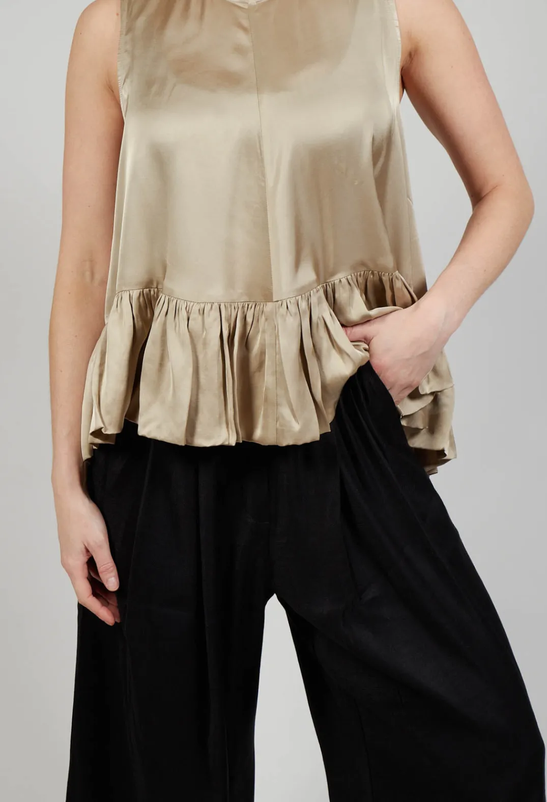 Les Filles d'Ailleurs Trousers^Pleated Wide Leg Trousers in Black
