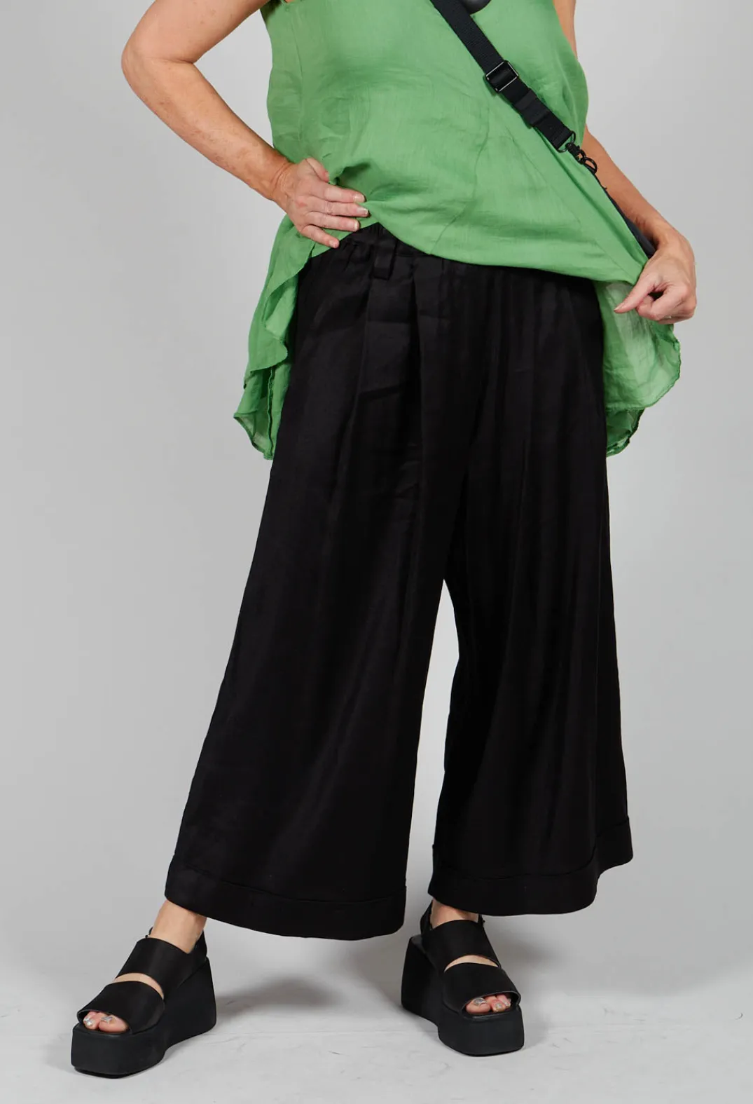 Les Filles d'Ailleurs Trousers^Pleated Wide Leg Trousers in Black