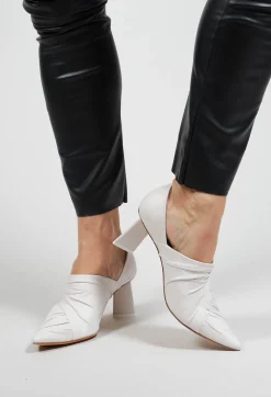 Malloni Heels^Pointed Heeled Boots in Osso