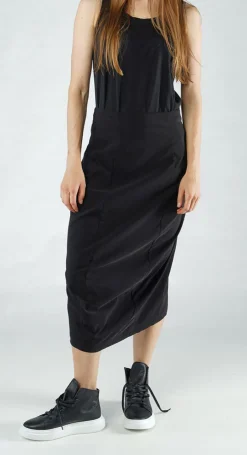 Rundholz Black Label Skirts^PRE-ORDER - Pull On Curved Hem Pencil Skirt in Grey Pull On Curved Hem Pencil Skirt in Grey (Pictured in Black)