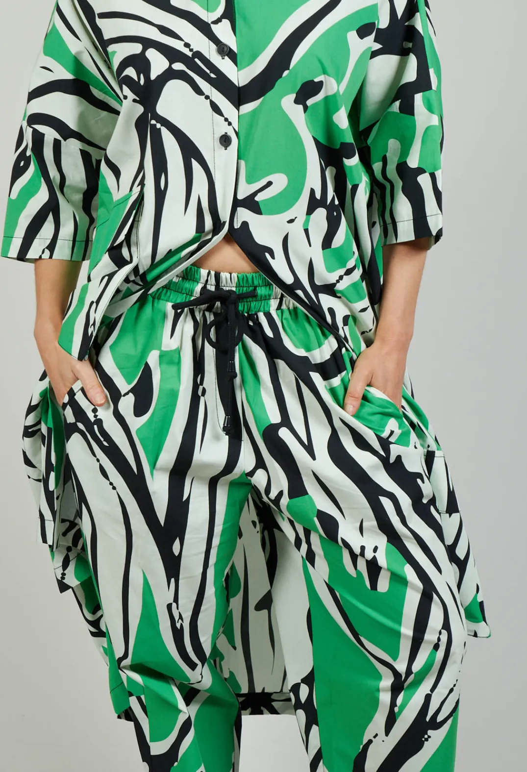Bize Trousers^Print Patterned Trousers in Original Green
