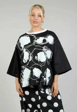 Bize Tops^Printwork Bracelet Sleeve T-shirt in Original Black