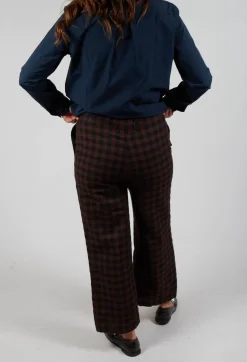Aequamente Trousers^Pull On Trouser in Ebano Check