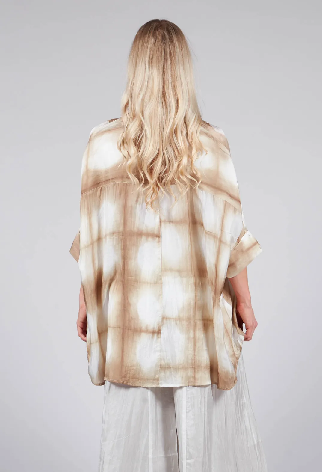 Bianco Levrin Shirts & Blouses^Rene Round Neck Shirt in Beige and White