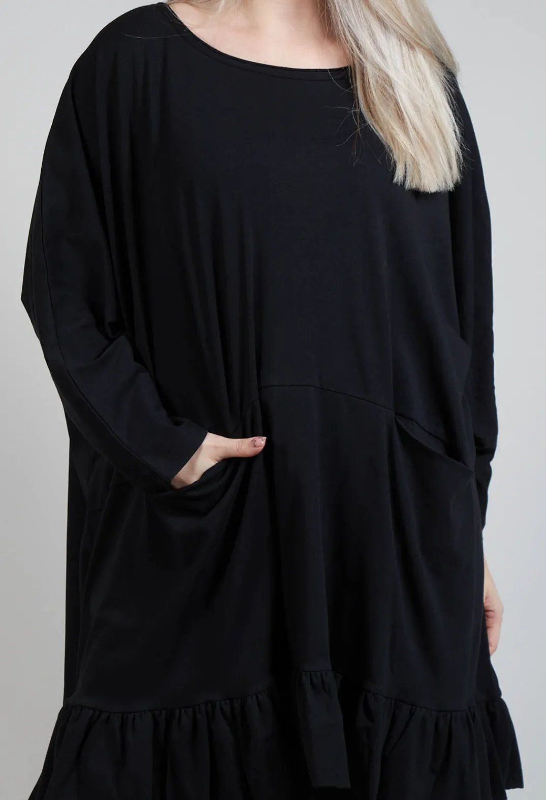 Philomena Christ Tops^Ruffled Hem Top in Black