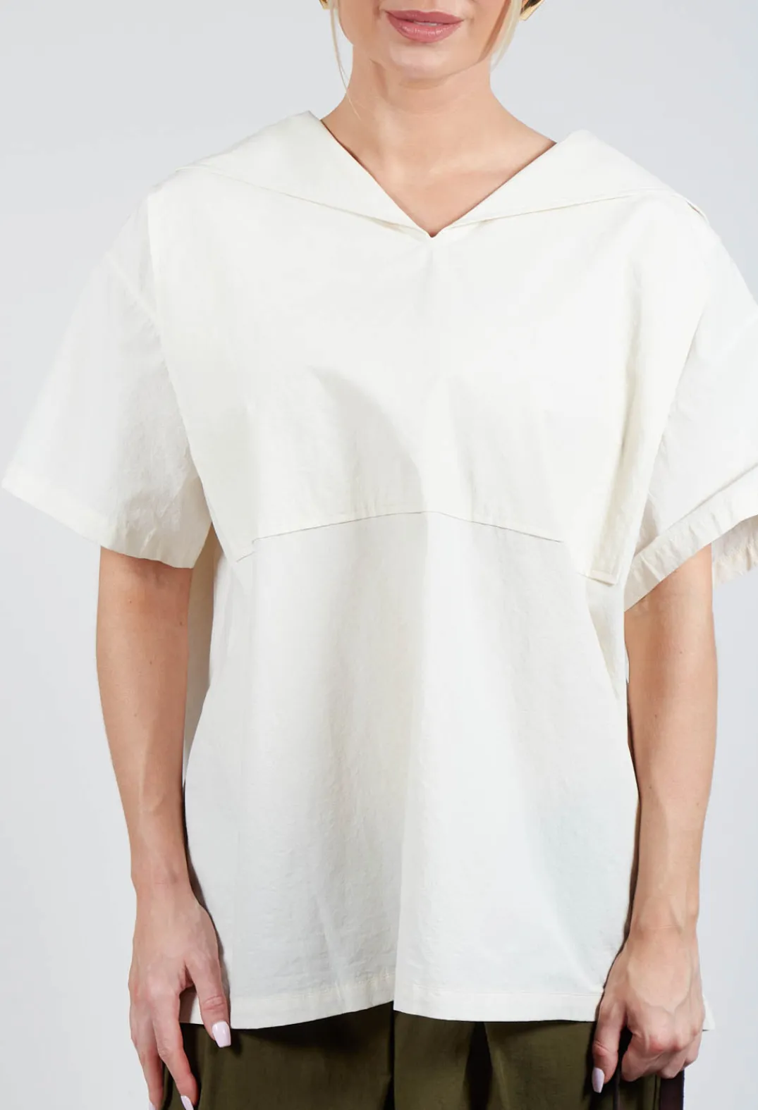 SOH Shirts & Blouses^Sailor Collar Blouse in Off White
