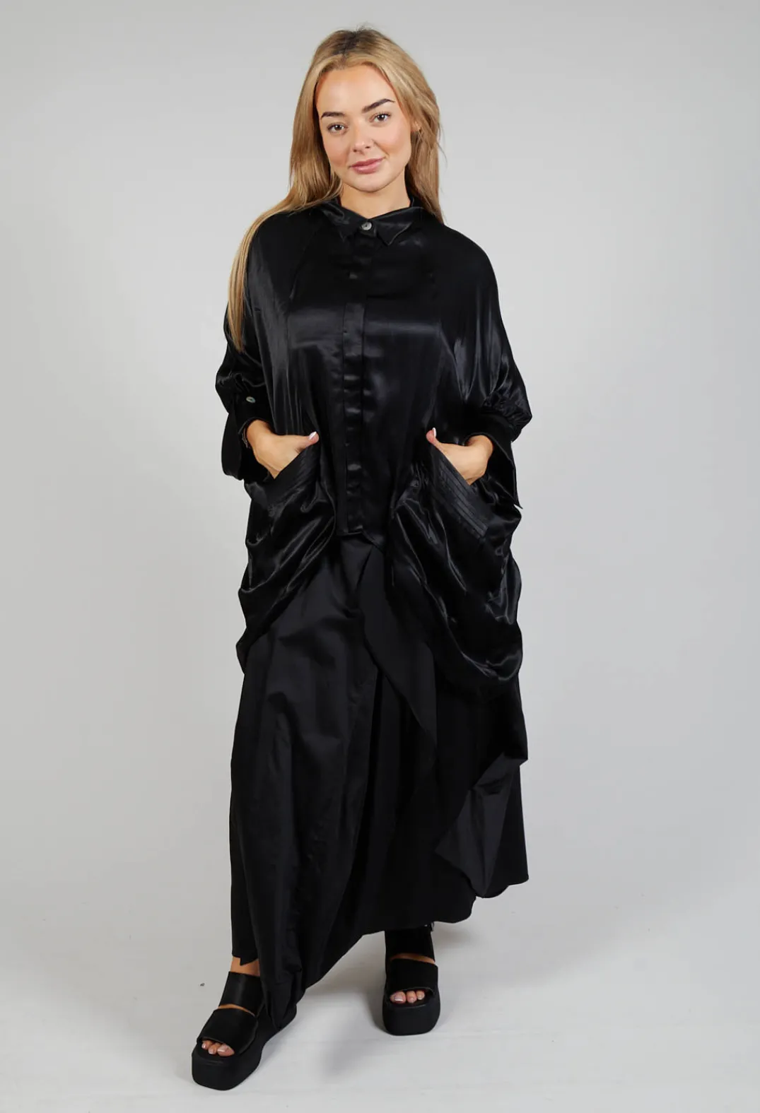 Bize Shirts & Blouses^Satin Shirt in Black