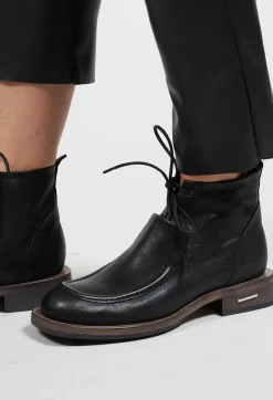 Malloni Boots^Scarpa Fuco Ankle Boots in Nero
