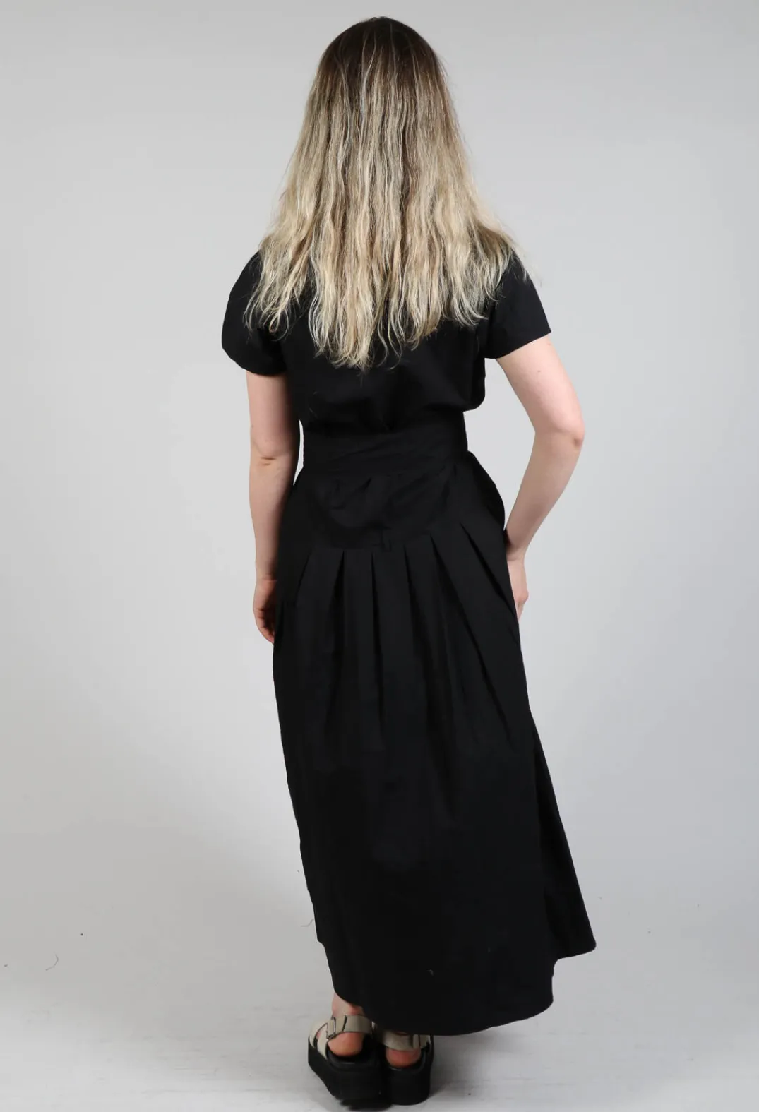 Apuntob Dresses^Shirt Dress in Black