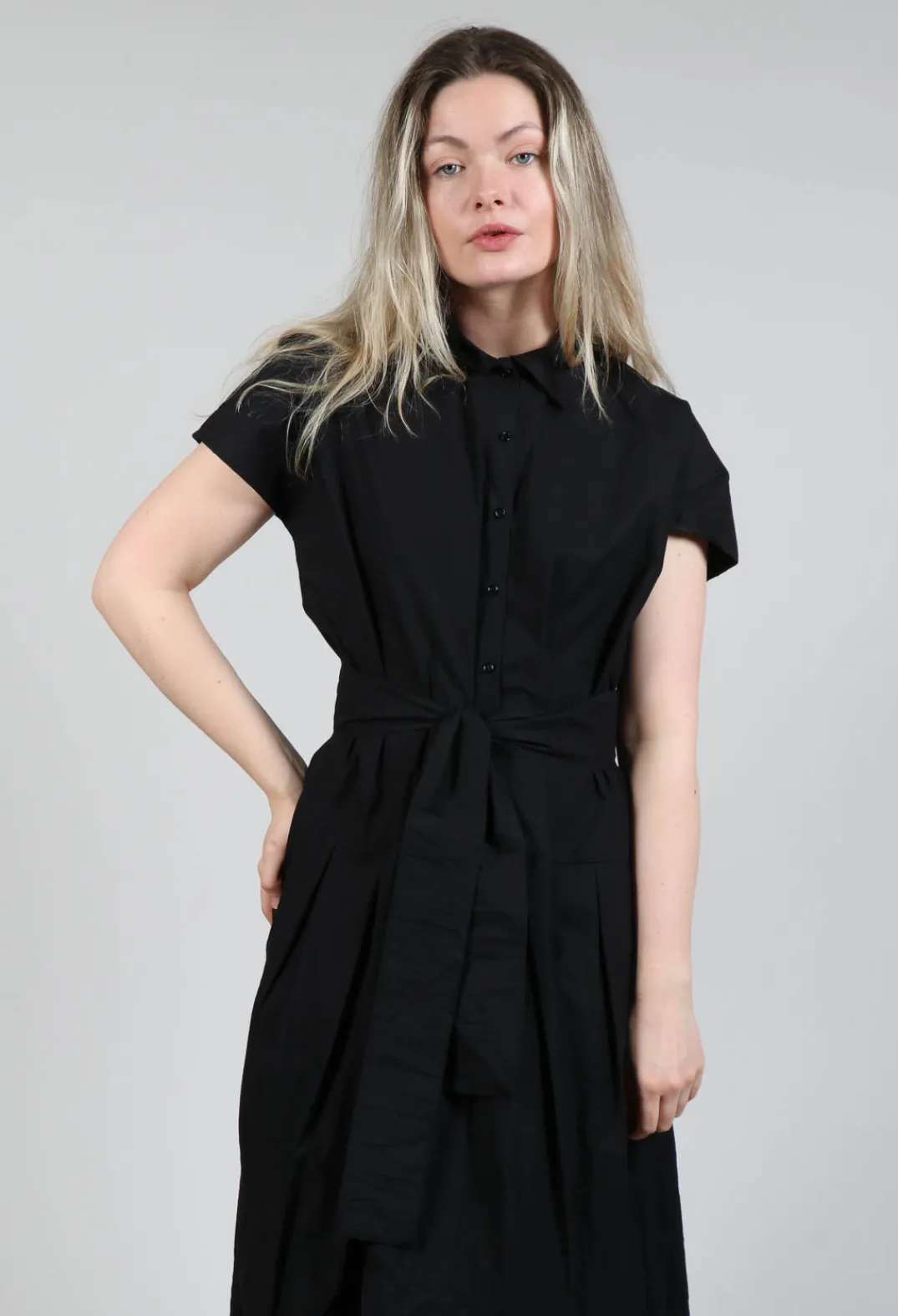 Apuntob Dresses^Shirt Dress in Black