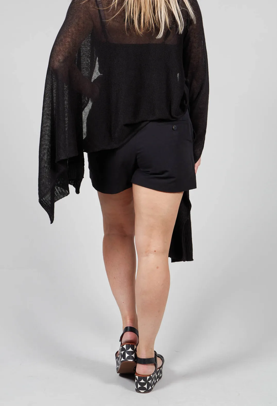 Isabel Benenato Shorts^Shorts in Black