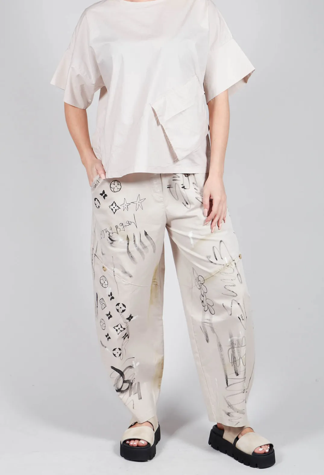 Tadashi Trousers^Signature Design Trousers in Beige