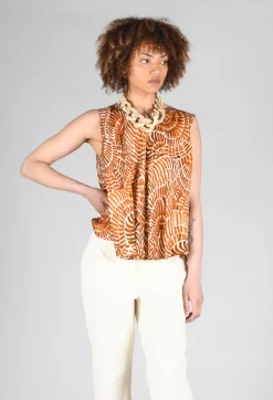 Sfizio Tops^Sleeveless Blouse in Shell Print