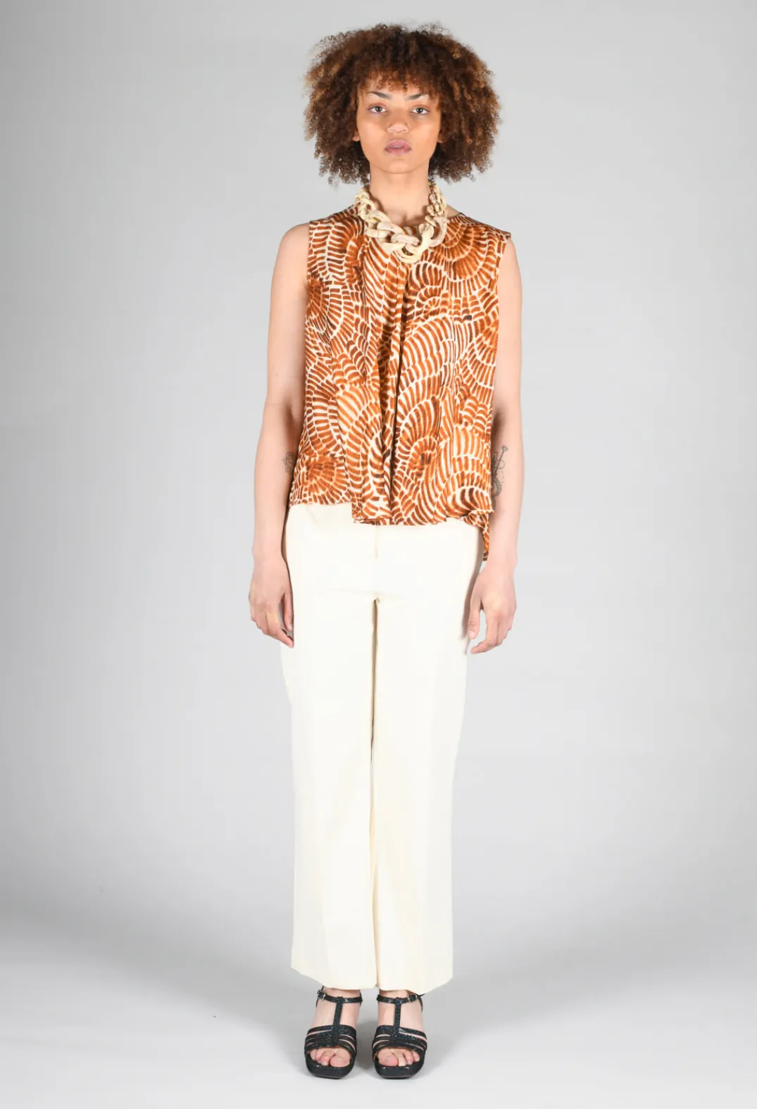 Sfizio Tops^Sleeveless Blouse in Shell Print