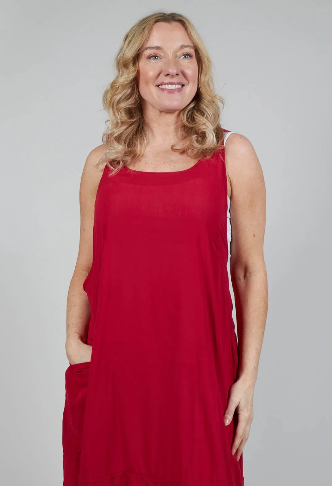 Rundholz Black Label Dresses^Sleeveless Jersey Dress with Asymmetric Hem in Chili