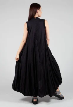 Bread and Butter Dresses^Sleeveless Maxi dress in Black