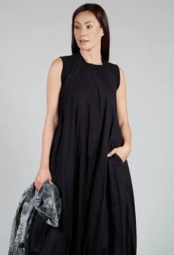 Bread and Butter Dresses^Sleeveless Maxi dress in Black