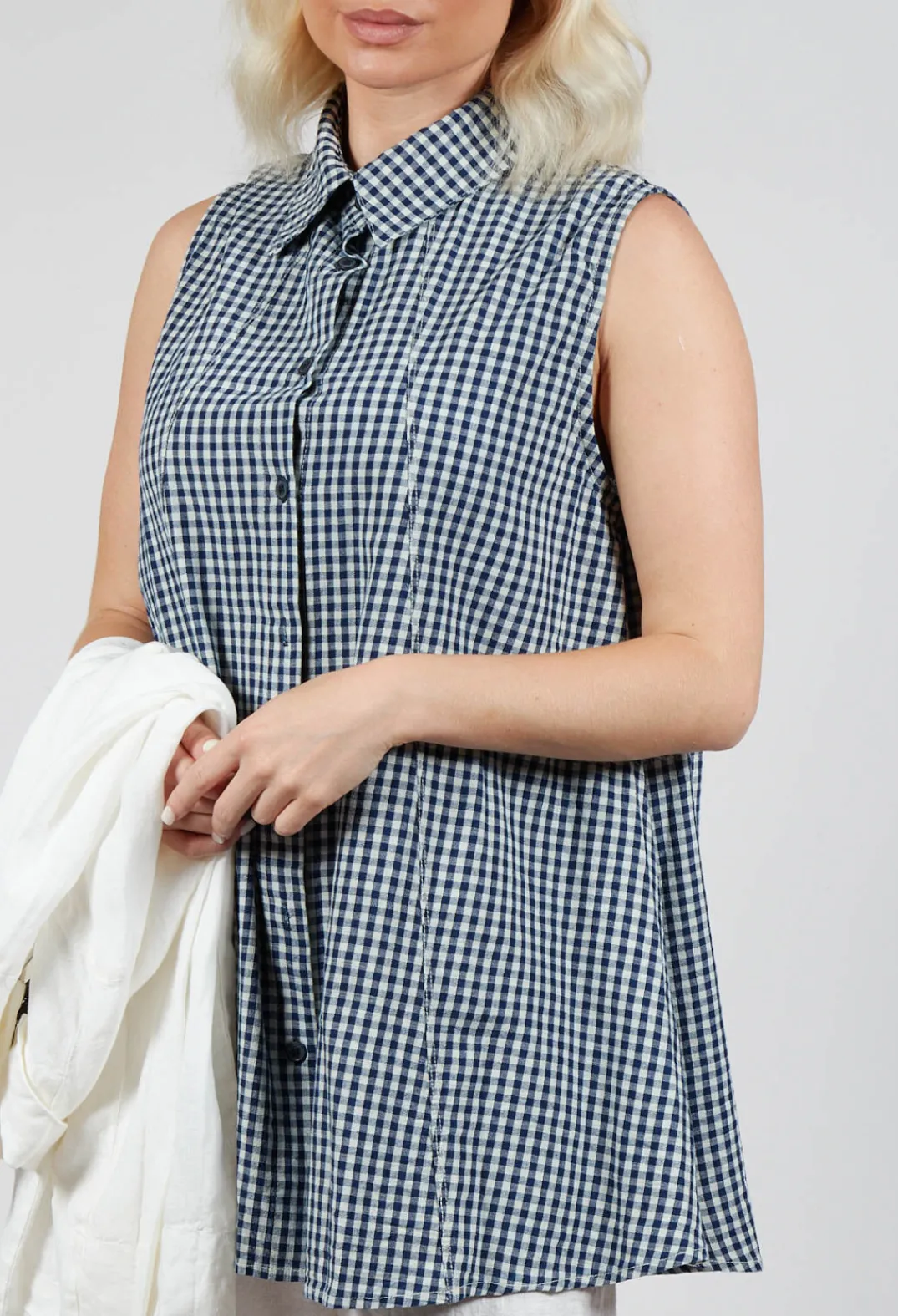 Amici Tops^Sleeveless Shirt in Checker Blue