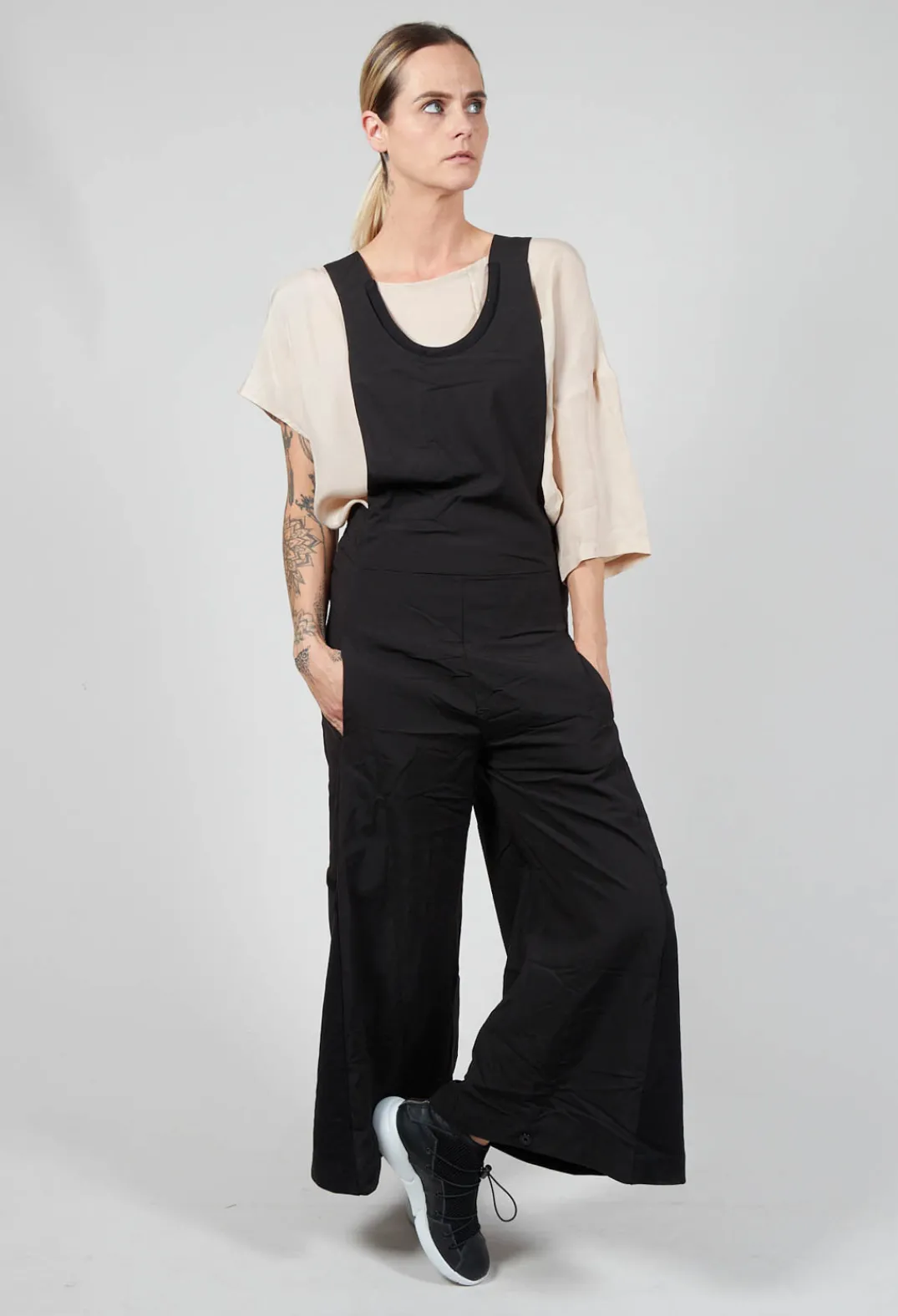 IXOS Jumpsuits^Sleeveless Wide Leg Jumpsuit in Black