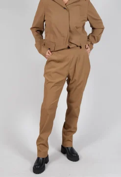 Rundholz Mainline Trousers^Slim Trousers in Camel