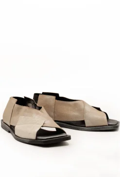 Papucei Flats^Square Toe Seamus Flat in Beige