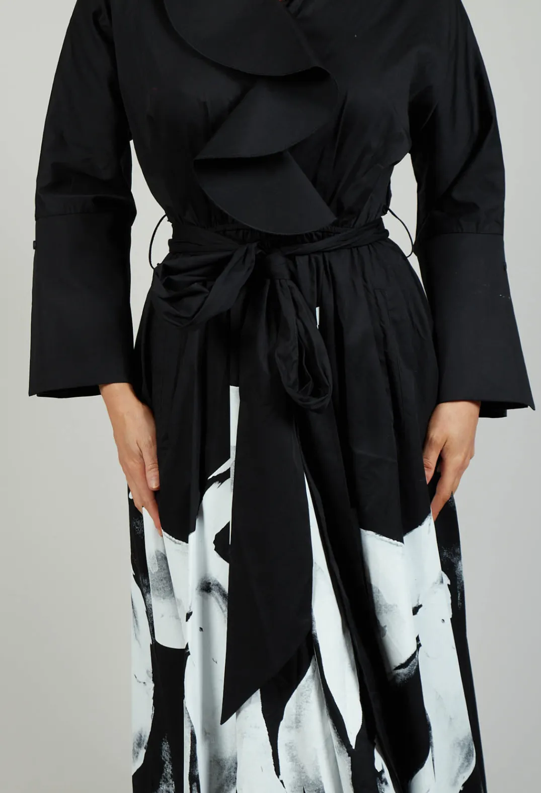 Bize Dresses^Statement Collar Dress in Black