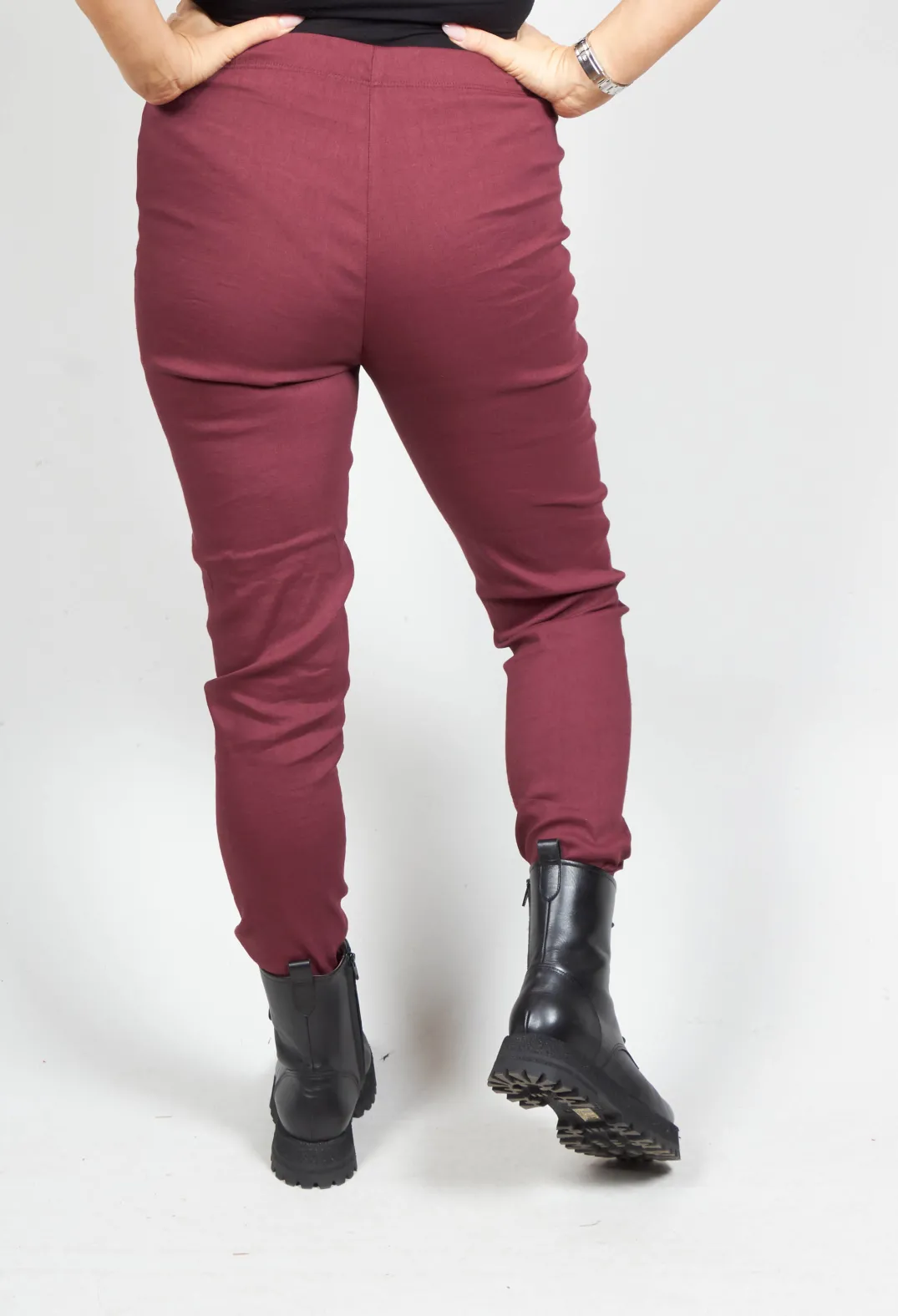 Sarah Pacini Leggings^Stretch Fit Leggings in Burgundy
