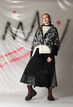 Moyuru Skirts^Stripe Skirt in Black