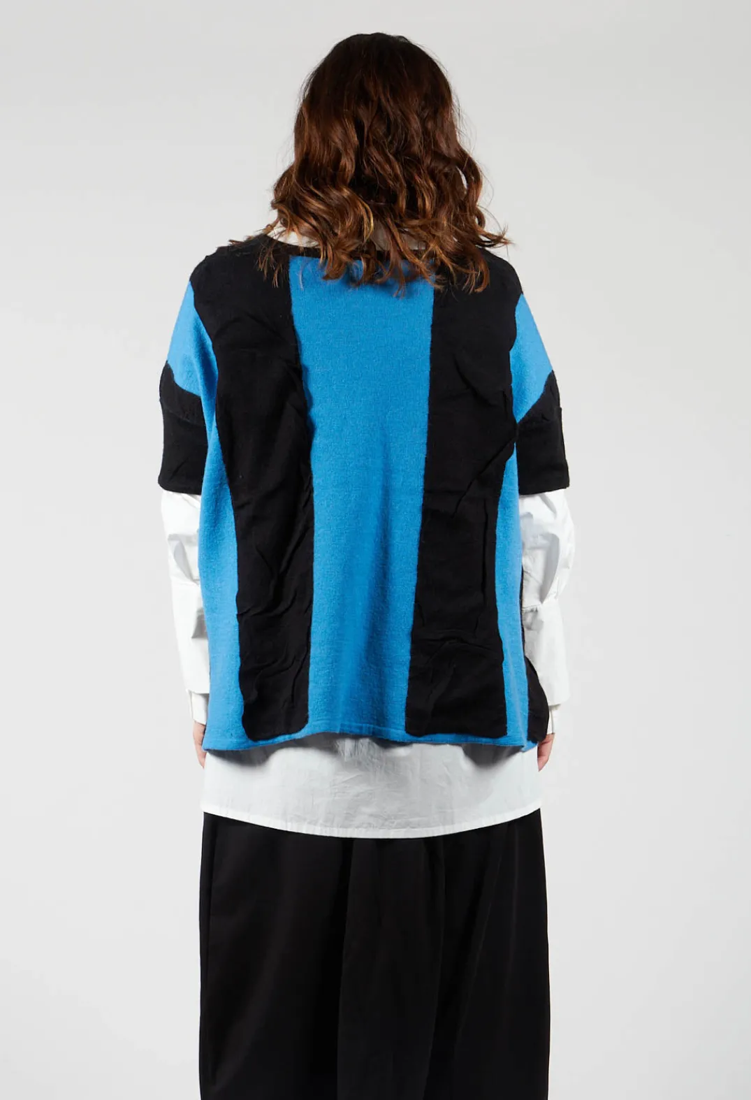 Moyuru Knitwear^Striped Knitted Top in Black / Blue