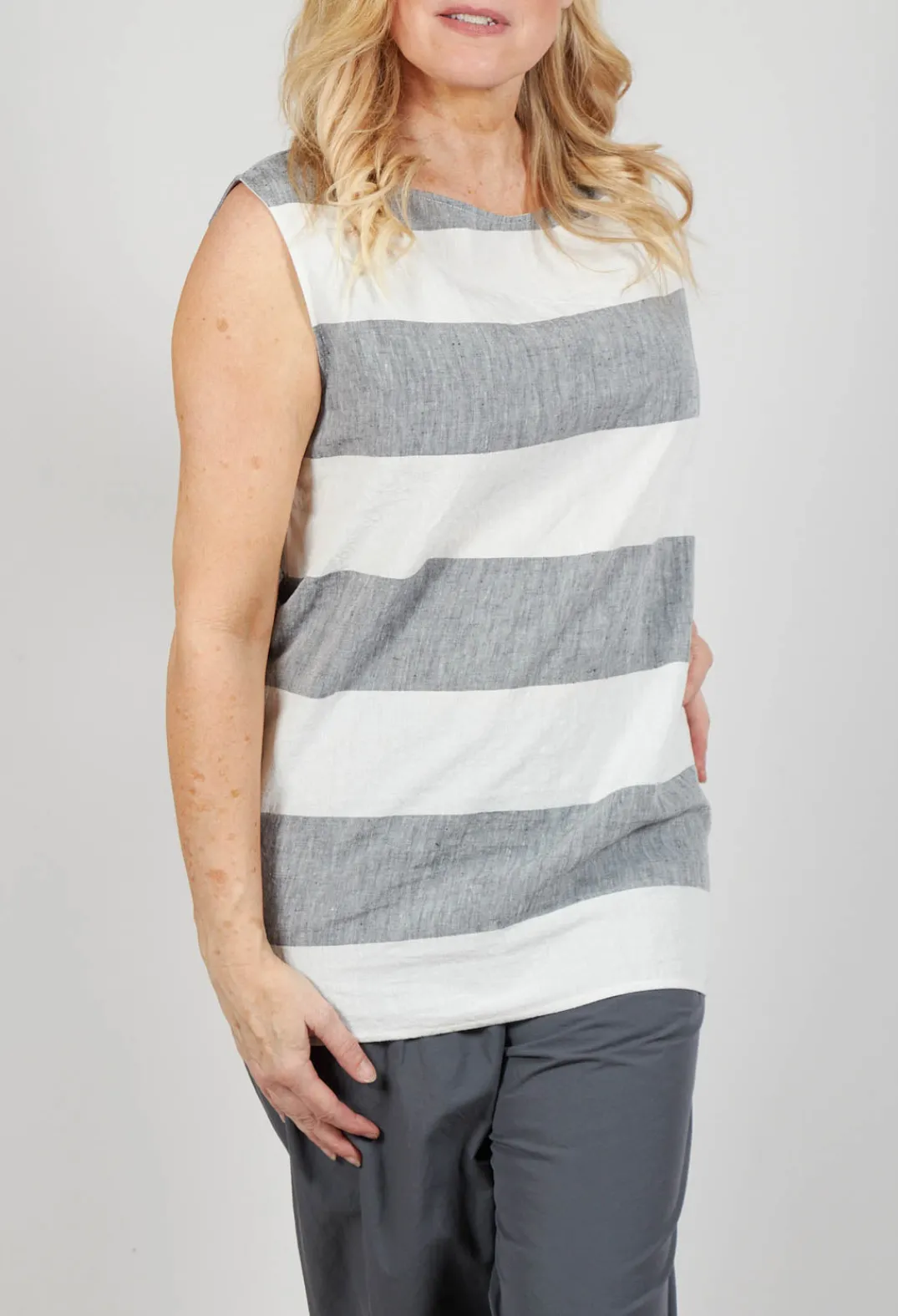 Apuntob Shirts & Blouses^Striped Linen Blouse in Milk/Black