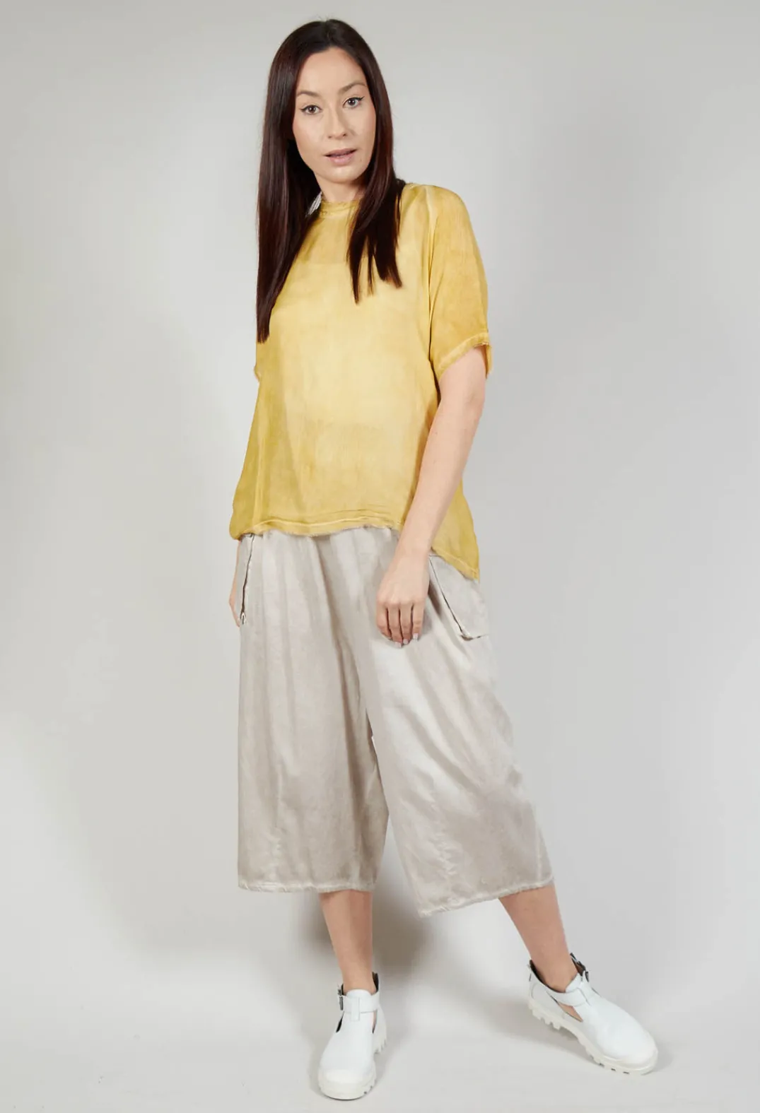 Sanctamuerte Tops^T Shirt in Tinto Freddo Gold