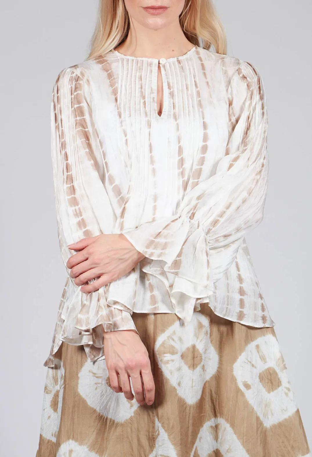 Bianco Levrin Shirts & Blouses^Tana Shirt in Beige and Cream
