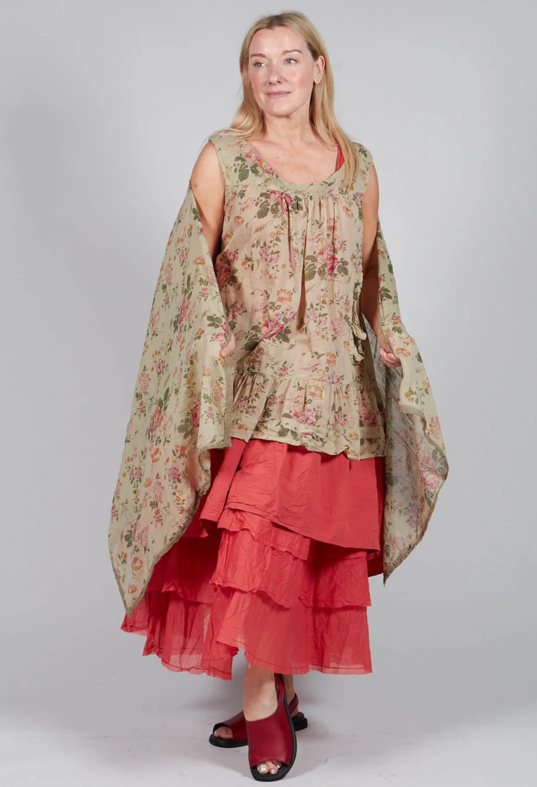 Les Ours Tops^Teva Top in Almond Flowers