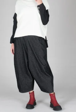 Moyuru Trousers^Textured Wide Leg Trousers in Black