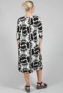 Alquema Dresses^Three Quarter Sleeve Smash Dress in Black and White Moonbeam