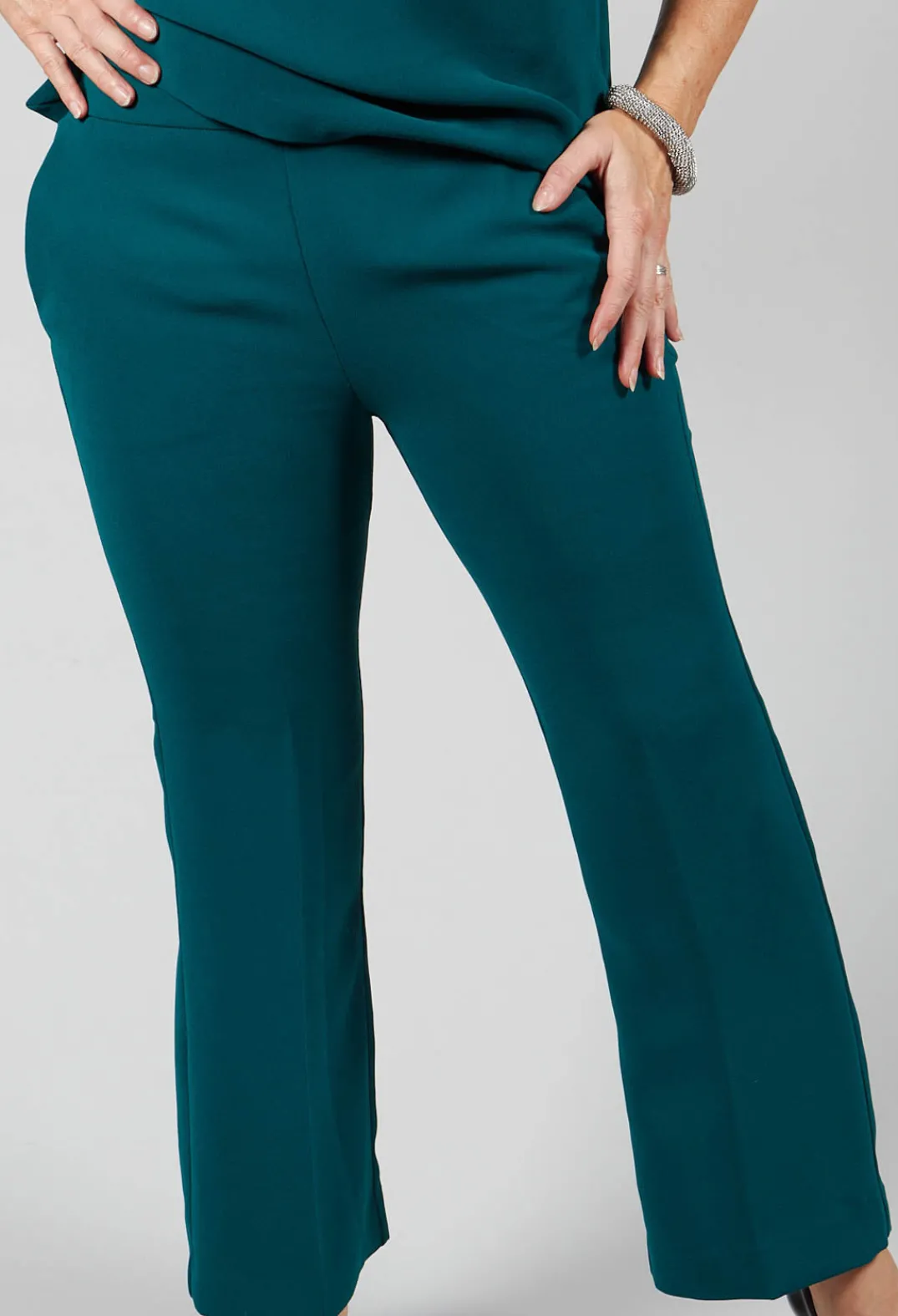 Maliparmi Co-ords & Suits^Trousers in Verde Bottiglia