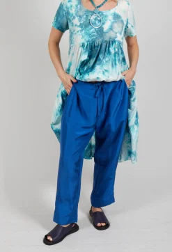 Traces of Me Trousers^Trousers Still Amparo Blue in Blue