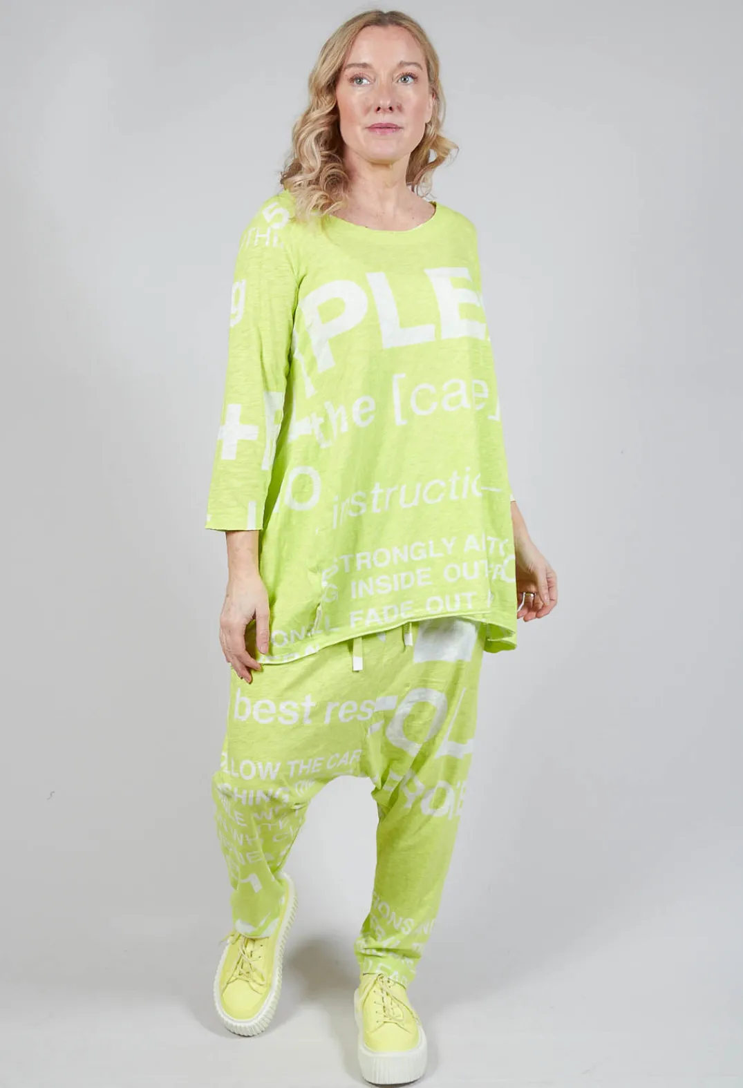 Rundholz Black Label Tops^Tulip Hem Cropped Sleeve T-Shirt in Sun Print